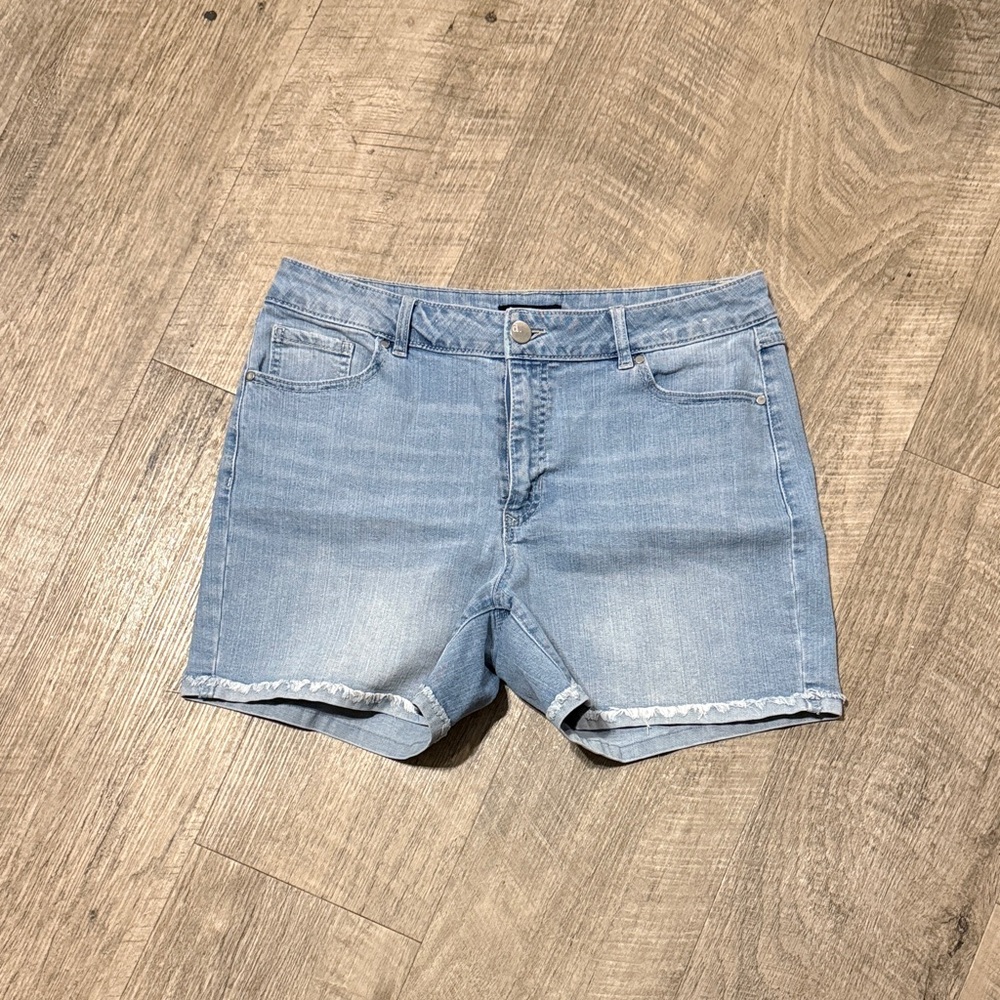 d. jeans Women's Light Blue Jean Shorts